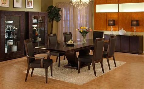 Muchas veces queremos renovar la decoración de nuestro hogar. Cómo decorar un salón comedor