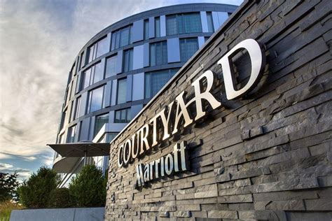 Courtyard By Marriott Philadelphia South At The Navy Yard