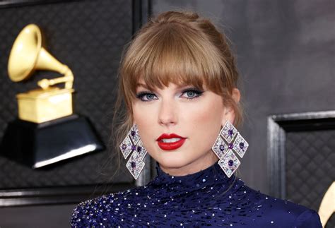 Taylor Swift Grammy Awards 2024 Red Carpet - Karly Ariadne