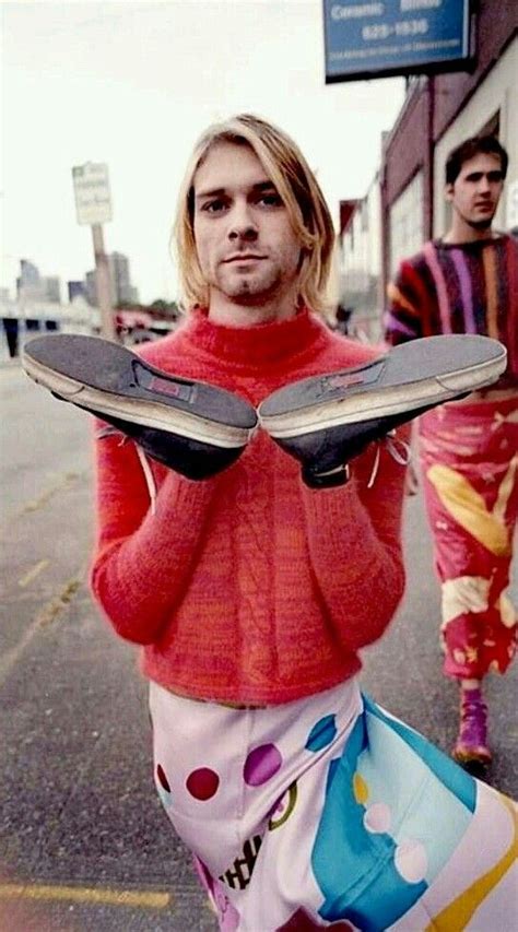Thats relative to the genre. Kurt Cobain | Kurt cobain dress, Nirvana kurt cobain ...