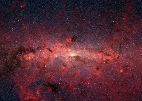New Nasa Spitzer Photo Shows Stunning Image Of Milky Way Galaxys Centre