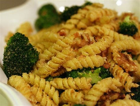 Sebi's nutritional guide as well as herbal remedies using dr. Alkaline Diet Recipe #111: Spelt Pasta with Broccoli and Almonds - Live Energized