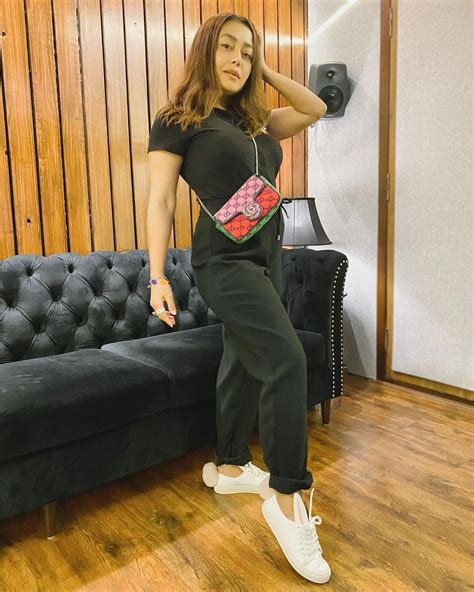 Neha Kakkar Shares Sexy Pictures In A Bathrobe See The Diva Look Drop Dead Gorgeous News18