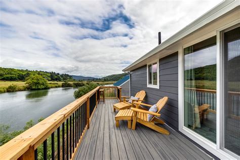 Our luxury dog friendly vacation rentals with their own private fenced yards make for the perfect vacation for you and your best friend. Dog-friendly, riverfront home w/ fenced yard - fish right ...