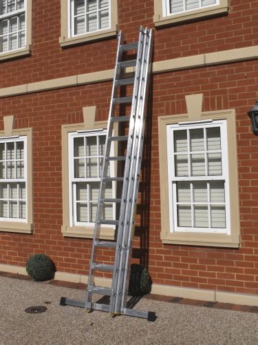 Extension Ladders Uk 3 Section Extension Ladder Bps Access Solutions