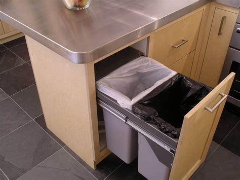 This 30 litre bin will impressively house up to 90l of rubbish. What to Consider When You're Planning A Beautiful New ...
