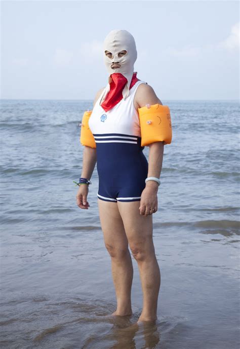 完全に覆面レスラー！中国ビーチで流行中の水着マスク「フェイスキニ」女性写真まとめ 中2イズム