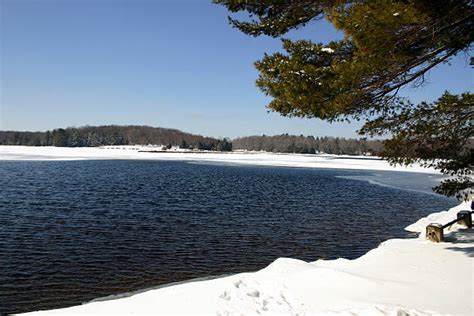Pocono Mountains Snow Stock Photos Pictures And Royalty Free Images Istock