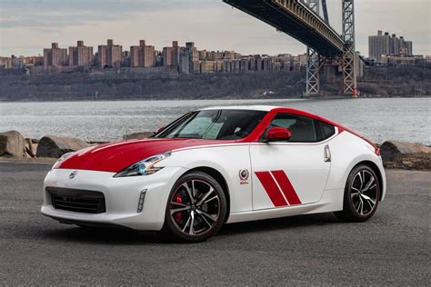 The 2020 Nissan 370z Looks Stunning In Red And White At The New York
