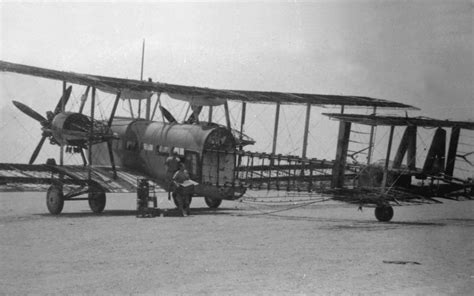 Aviation Photographs Of Vickers Valentia Abpic