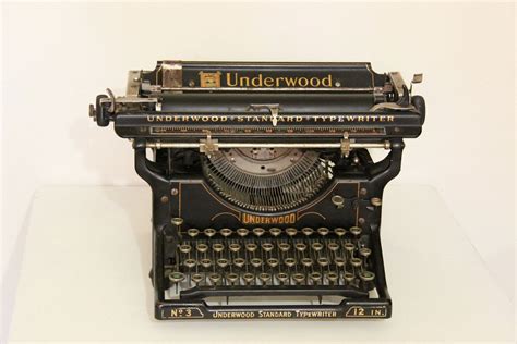You can visit the following site to see a photo. Underwood Standard Typewriter No. 3 Antique 12 by bygrassdoll
