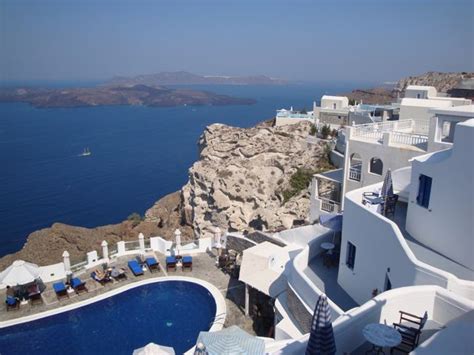 How To Spend Your Vacations In Santorini Greece Found
