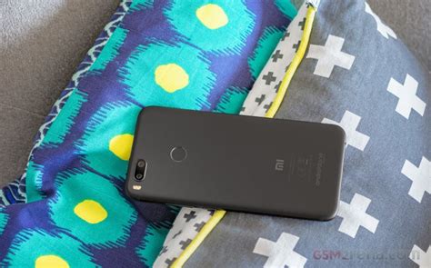 Xiaomi Mi A1 Review Retail Package 360 Degree Spin Design