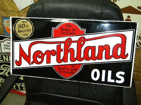 Photo Old Northland Motor Oils Tin Sign