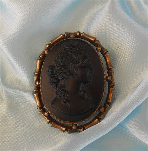 Vintage Black Cameo Mourning Brooch Or Pendant Jewelry