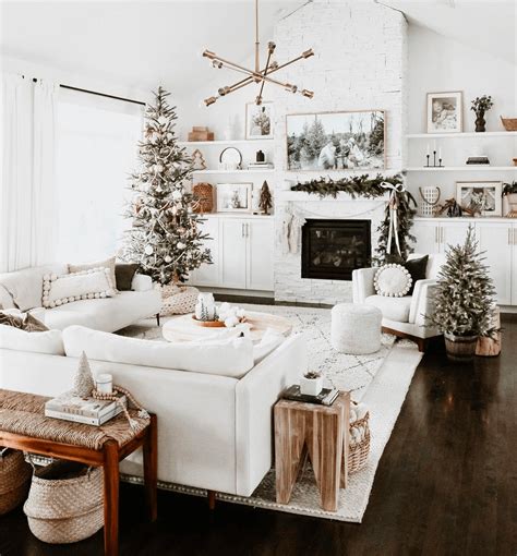 45 Festive And Cozy Christmas Living Room Decor Ideas 44 Off