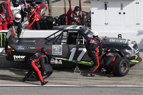 Hailie Deegan Moving To Nascar Truck Series In 2021 Pit Stop Radio News