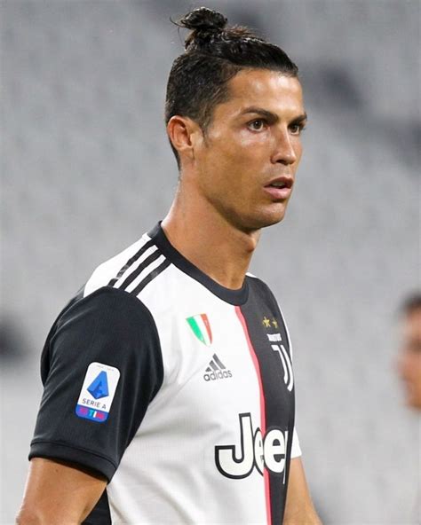 How much does cristiano ronaldo worth? Pin de Felipe Nicácio em Cristiano Ronaldo | Cristiano ...