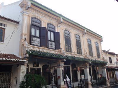Beliau melanjutkan pelajaran ke raffles institute, singapura dari tahun 1902 hingga 1908 dalam bidang undangundang. Borneotip: Jalan Tun Tan Cheng Lock, Malacca