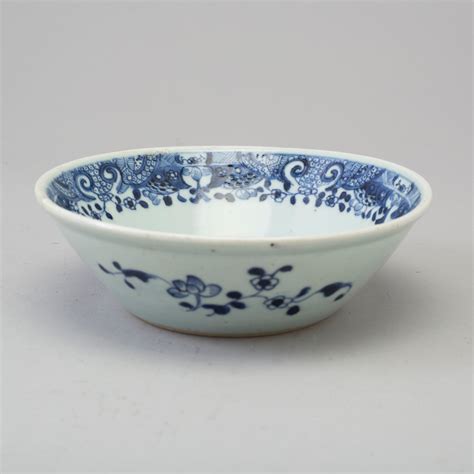 A Blue And White Export Porcelain Bowl Qing Dynasty Qianlong 1736 95