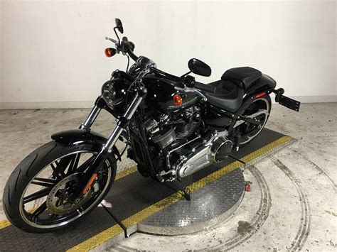 The softail breakout has a fuel tank capacity of 13.2 litres. Pre-Owned 2018 Harley-Davidson Softail Breakout FXBR ...