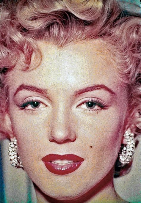 Close Up Of Marilyn Monroe Circa 1952 Marilynmonroe Marilyn