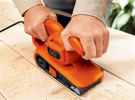 Lijadora De Banda 680w Black + Decker Br318 - $ 5.600,00 en Mercado Libre
