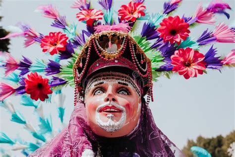huehues méxico escena mexicana del carnaval bailarín que lleva un traje popular mexicano
