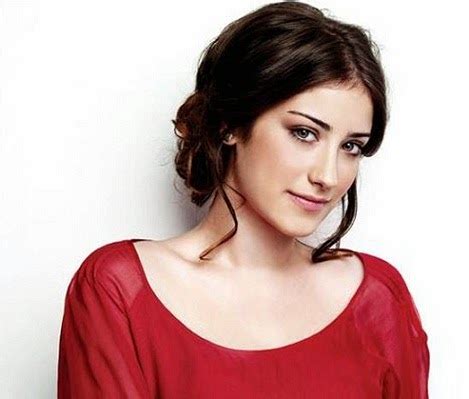 Turkish Drama Actresse Hazal Kaya Beautiful Pictures With Biography