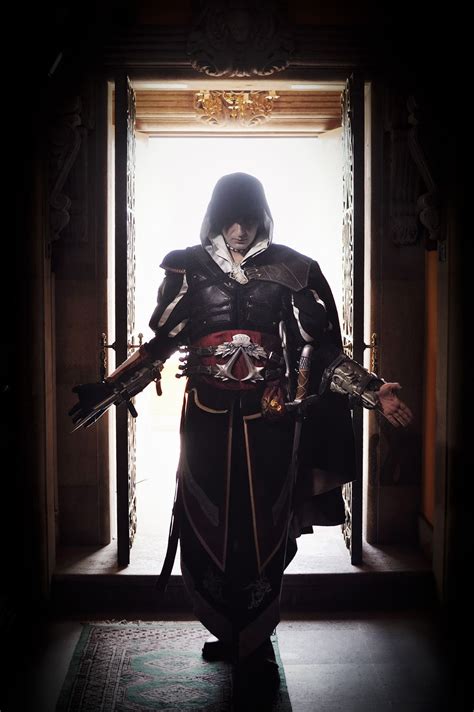 Ezio Auditore Da Firenze Assassin S Creed Halloween Costume Design Cosplay Costumes Cosplay