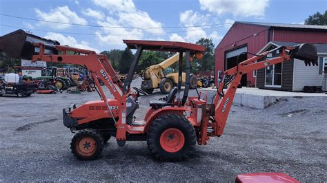 0064 Kubota B21 TLB Tractor Loader Backhoe 14900 00 JM Equipment