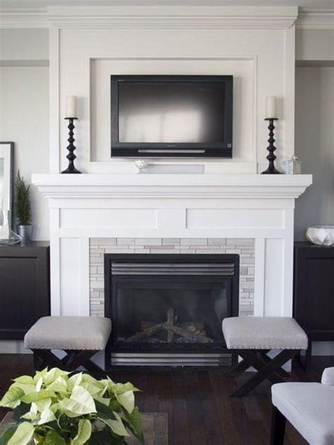 Today i am going to share with you my tips for decorating a mantel with a tv. Decorate the mantel or above the fireplace | | Founterior