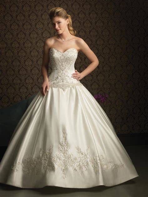 Ball gown prom dresses 2021 satin wedding dress long split off shoulder formal gowns. Ivory Beaded Embroidery Satin Ball Gown Formal 2011 ...
