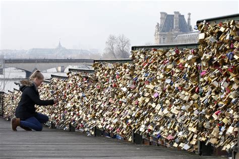 American Tackles Paris Love Lock Bridge Tradition Nbc News