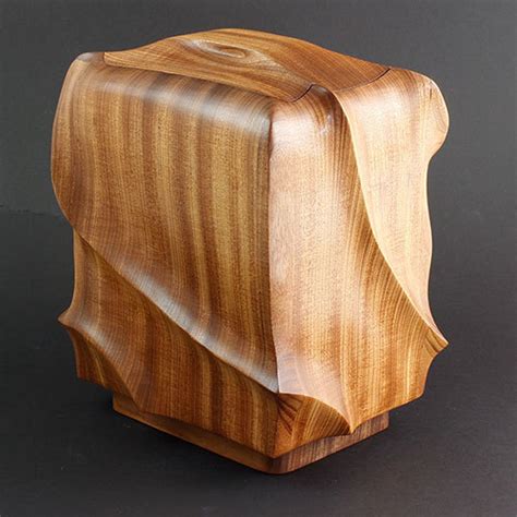 Personalisation & customisation engraving available on all types of wooden urns. Custom wood cremation urns by EverlastingTreeUrns on Etsy