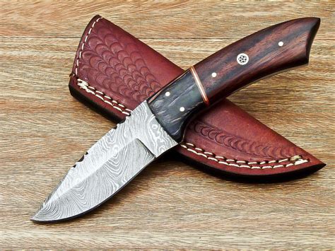 Custom Hand Forged Damascus Steel Hunting Knife Natural Wood Nb