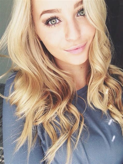 She's the princess of the school, and now that a new year is starting with a how to play cute long hair beauty. 5 Erreurs Que Les Filles Blondes Ne Devraient Jamais Faire ...