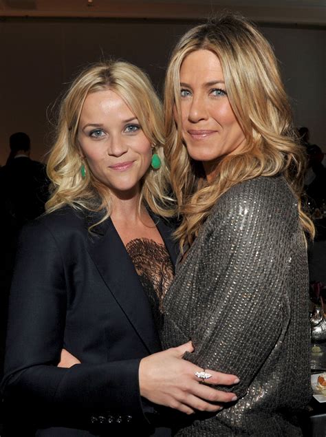 Your First Look At Jennifer Aniston And Reese Witherspoons The Morning Show Is Here Glamour