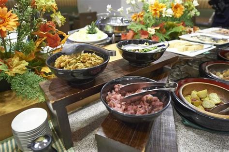 Decor is simple, with gray carpeting and. 朝食 Breakfast Buffet - Picture of Hotel Sunroute Higashi ...