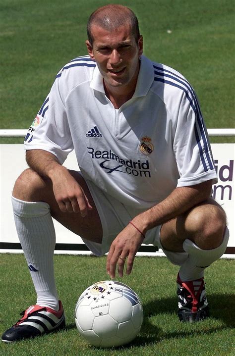 c’était un 9 juillet. 2001 : Zidane rejoint le Real