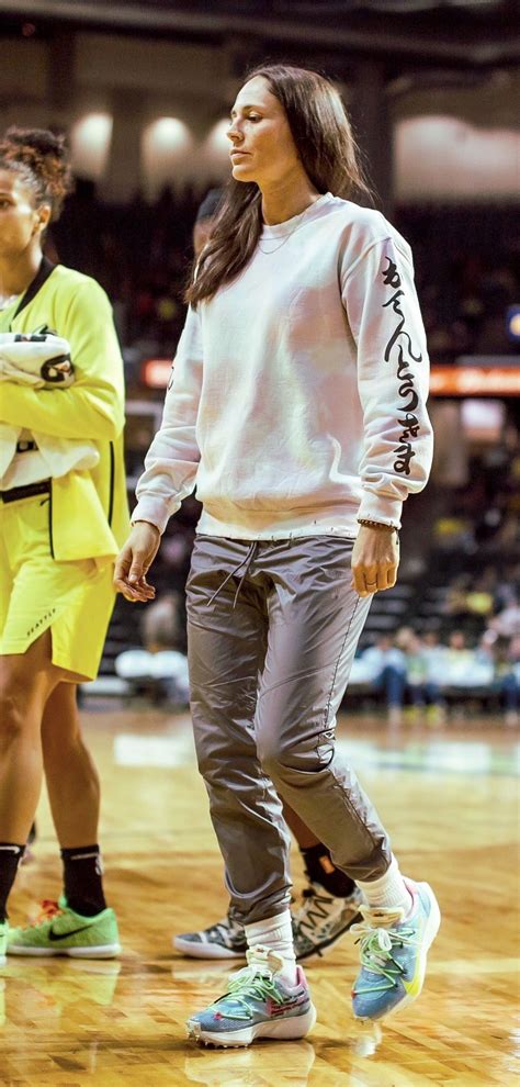 Sue Bird 10 Seattle Storm In 2020 Athletic Outfits Tomboy Style