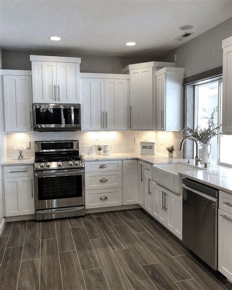 Creating your own dream kitchen means selecting the features that make but if your idea of the perfect kitchen is inspired by the old world warmth and character of europe, then glazed cabinets might be the perfect choice for. 40+ Elegant White Kitchen Design And Decor Ideas For ...