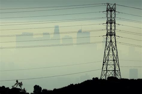 Power Grid Problems: This Is How People Are Wasting Energy | The National Interest
