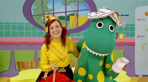 Emma With Dorothy The Dinosaur💚💛 Emma Wiggle The Wiggles Wiggle