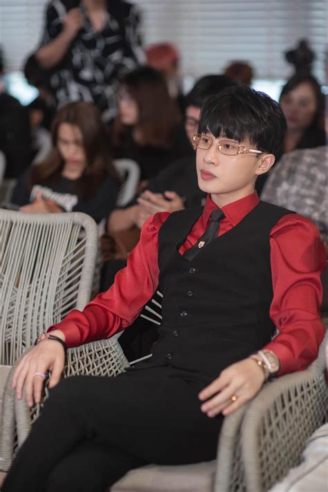 Kết thúc phiên 17/5, cổ phiếu công nghệ tiếp tục dẫn đầu mức giảm của các chỉ số lớn trên phố wall, sau khi chỉ báo lạm phát được công bố vào tuần trước khiến thị. Jack gây bão với visual "lột xác" ngoạn mục, thần thái ...