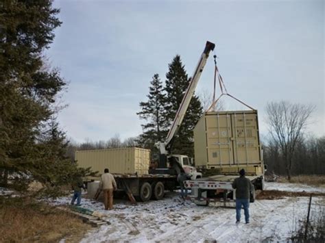 Steve recently completed the construction of his tin can cabin, a home away from home in northern wisconsin, which he built from three shipping containers. Man Builds Cozy Tin Can Cabin out of Shipping Containers ...
