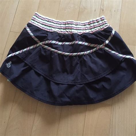 These versatile skirts were made to run, jump and stretch—go ahead and bust a move. Lululemon limited edition tennis skirt size 4 Really cute ...