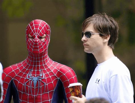 In The Raimi Spider Man Movies The Suit Originally Didnt Have Any Lenses But Tobey Maguire