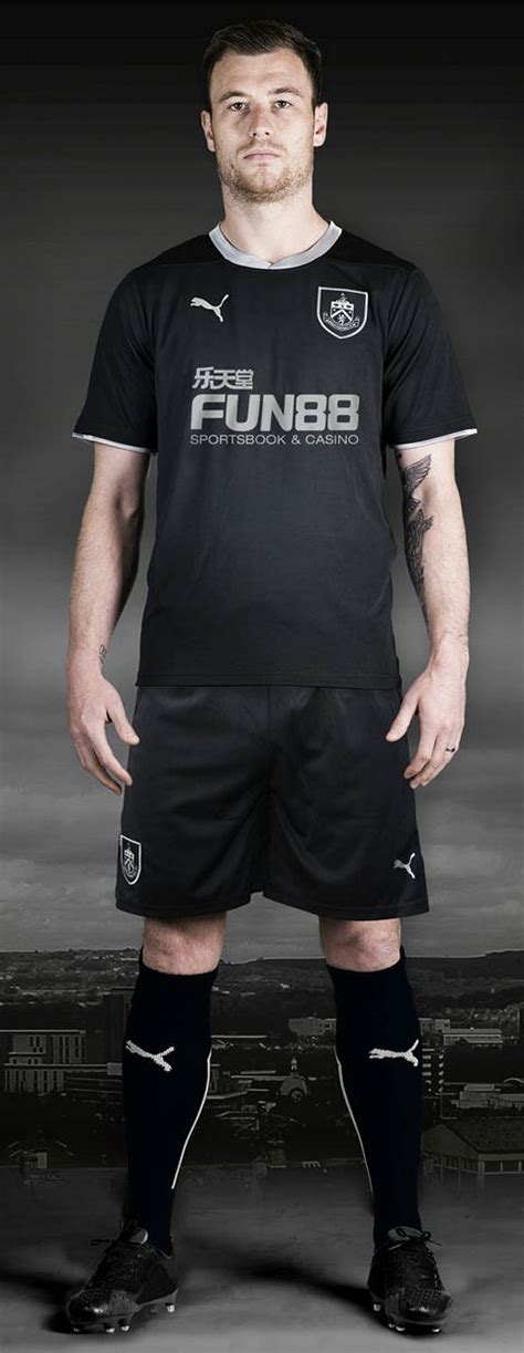 Последние твиты от burnley fc (@burnleyofficial). New Burnley 14-15 Home, Away and Third Kits - Footy Headlines