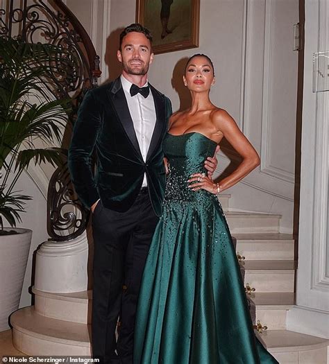 Newly Engaged Nicole Scherzinger Looks Like The Prom Queen In An Emerald Green Gown As She Cozy